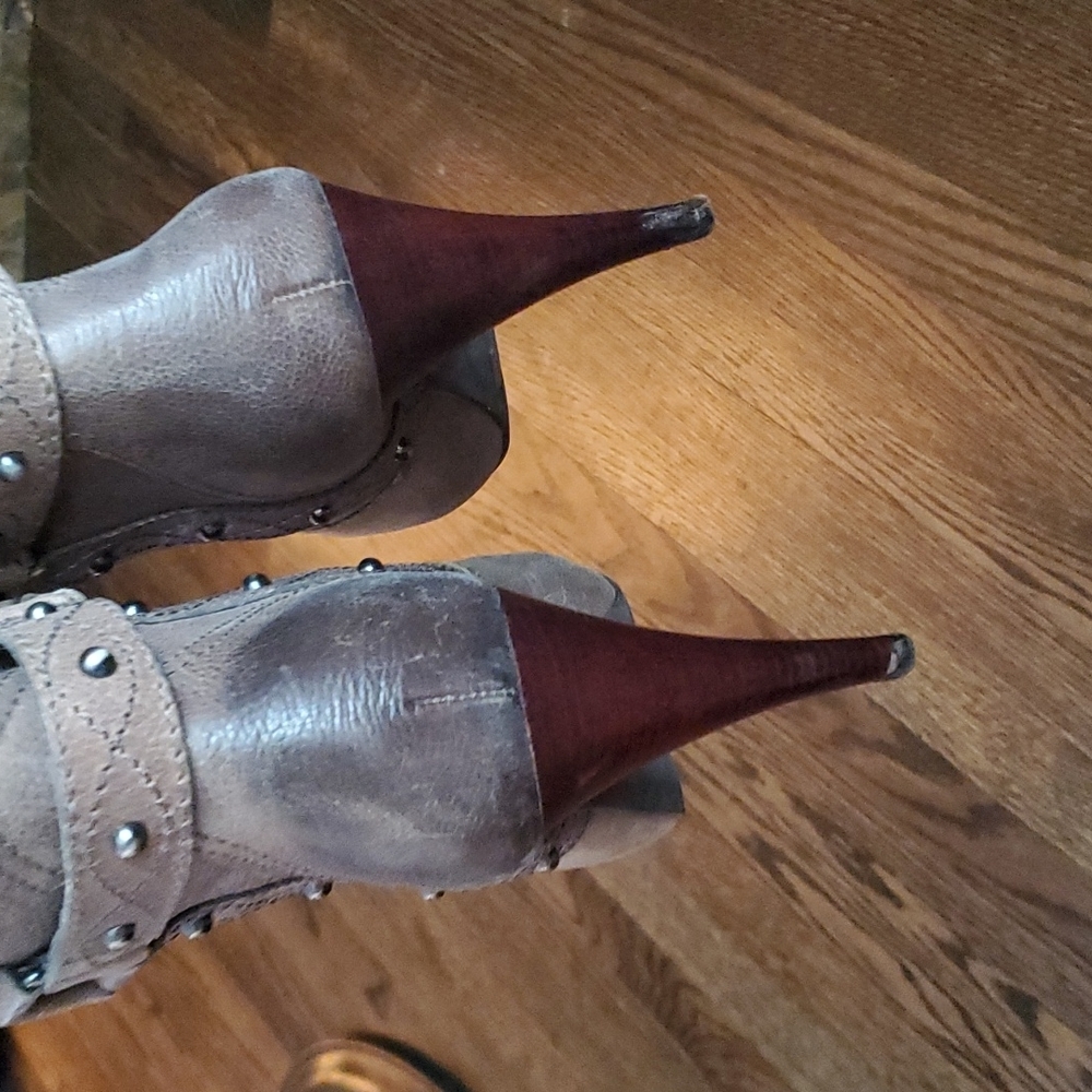 Sexy Gianni Bini High Heel Leather Boots - Picture 5 of 11